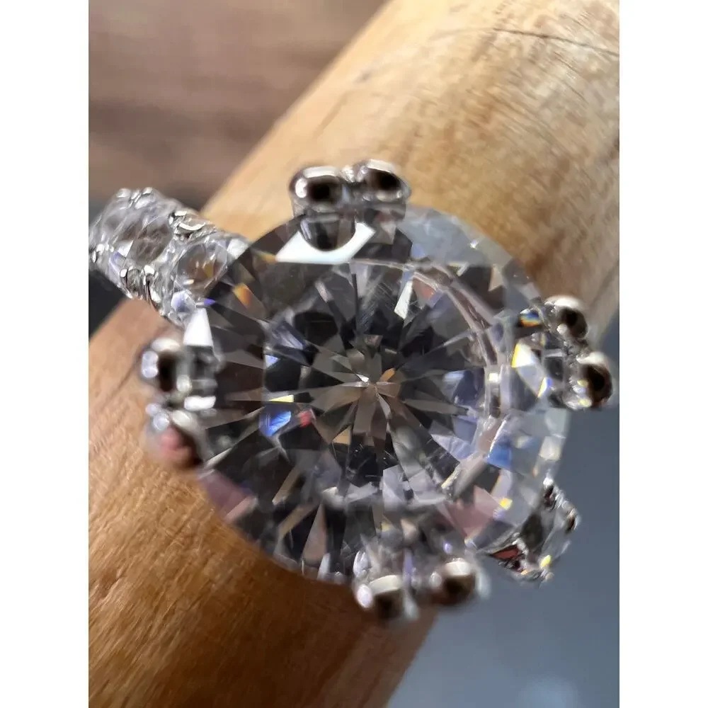 Cubic zirconia sterling silver ring size 7